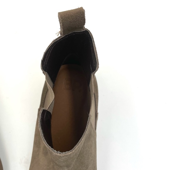 MEN Suede Tan Chelsea Boot - Picture 10 of 10